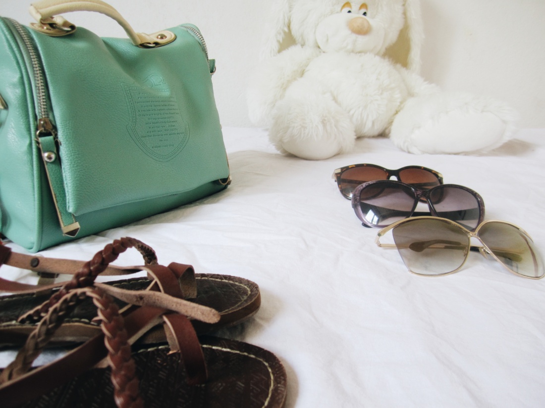 13 Things I Usually Pack For My Holidays
